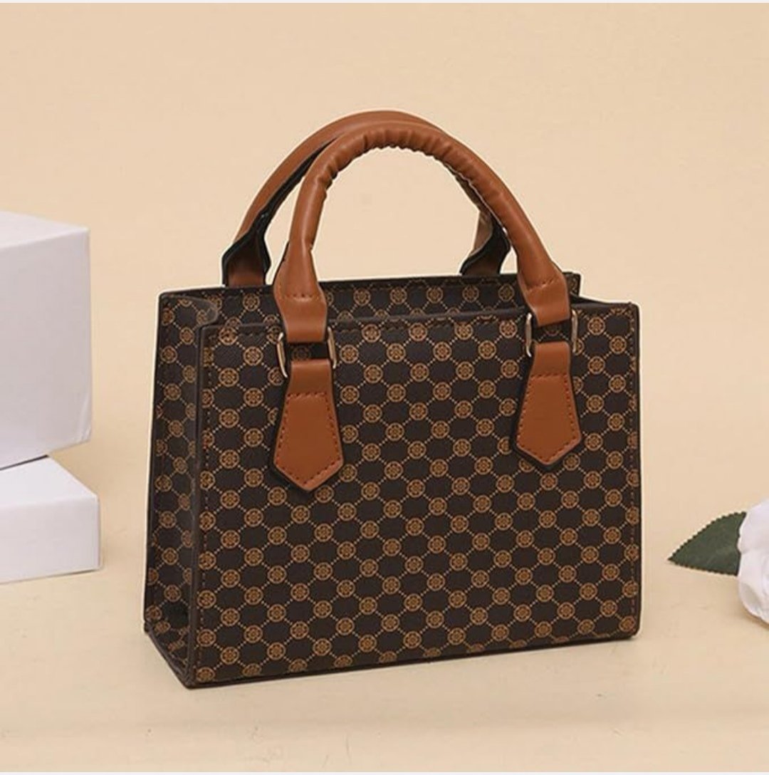 Elegant Women’s Luxury Tote Bag – Brown Handle - Image 3